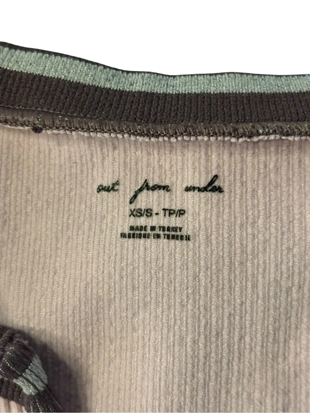 Urban Outfitters Beige Ribbed Scoop Neck Baby Tee with Green Trim - Picture 2 of 3